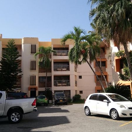 アパートホテル プラザ コロニアル Playa Dorada エクステリア 写真